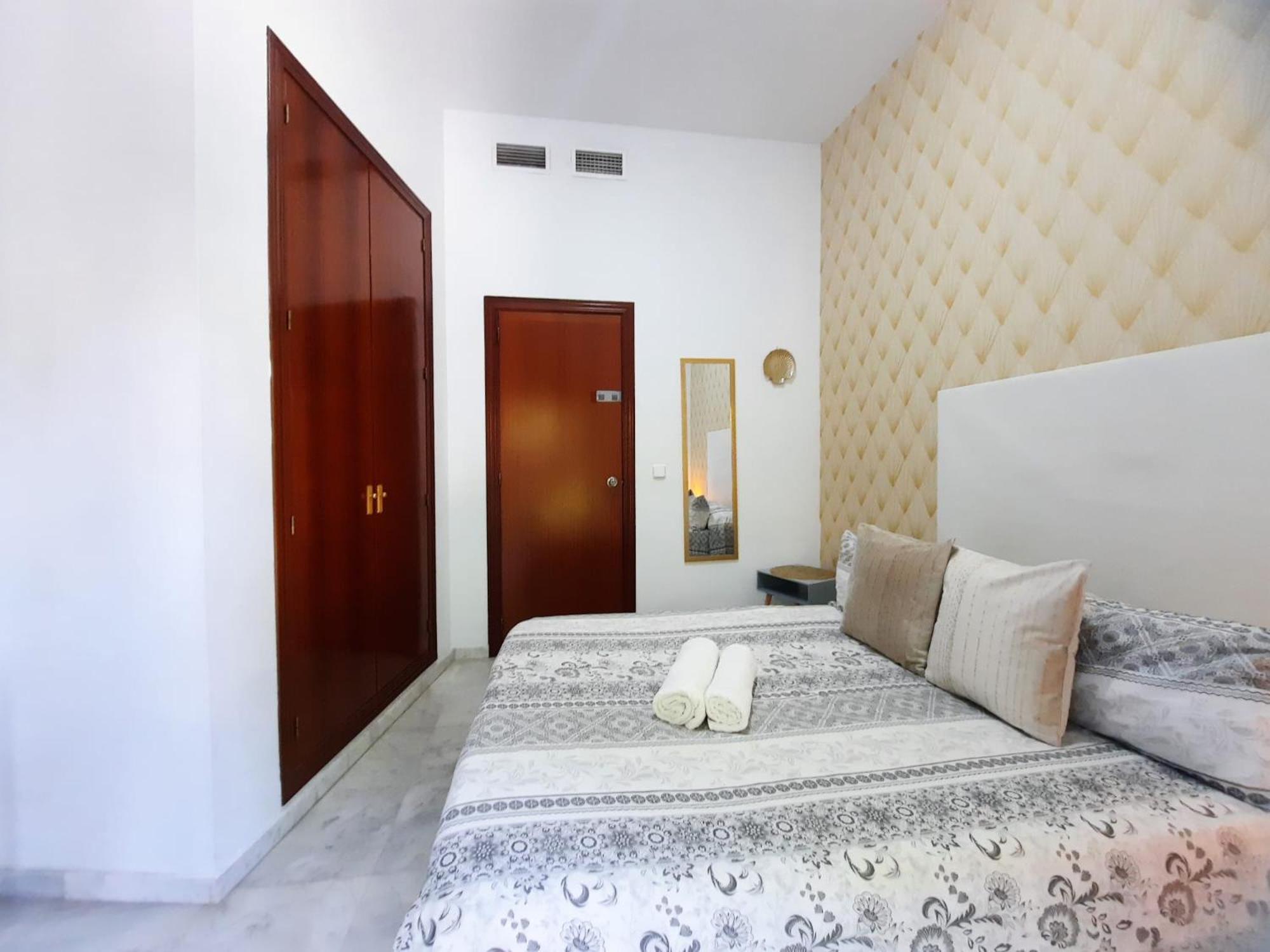 Budget & Lovely Setas * Seville