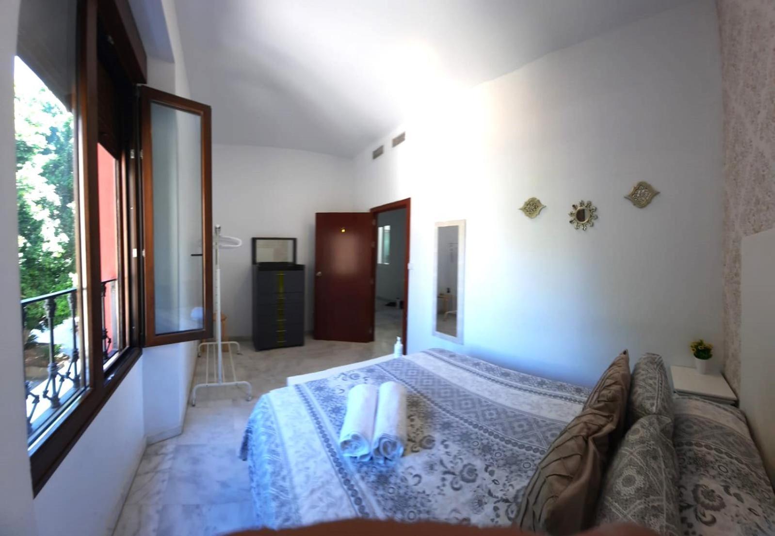 Budget & Lovely Setas * Sevilla